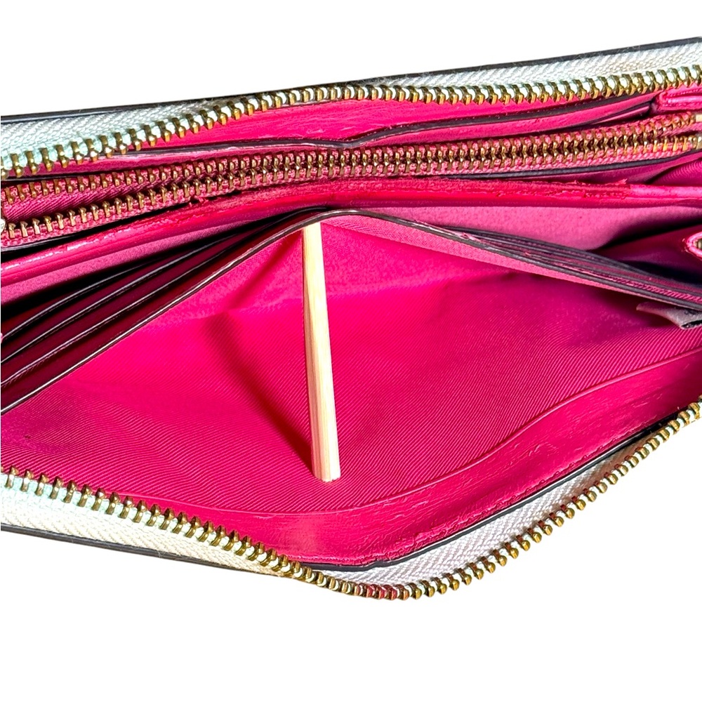 Coach Limiteded Edition continental zip around wallet With Pop Floral Print - Picture 15 of 16